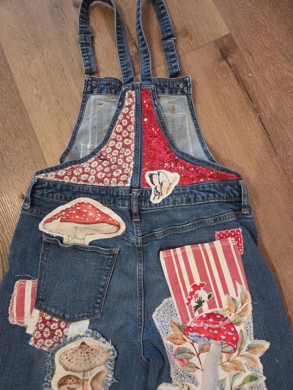 Patchwork Blue Denim Overalls Mushroom Motif Patchwork & A Bit Of Sequin 8/29 - Picture 14 of 14
